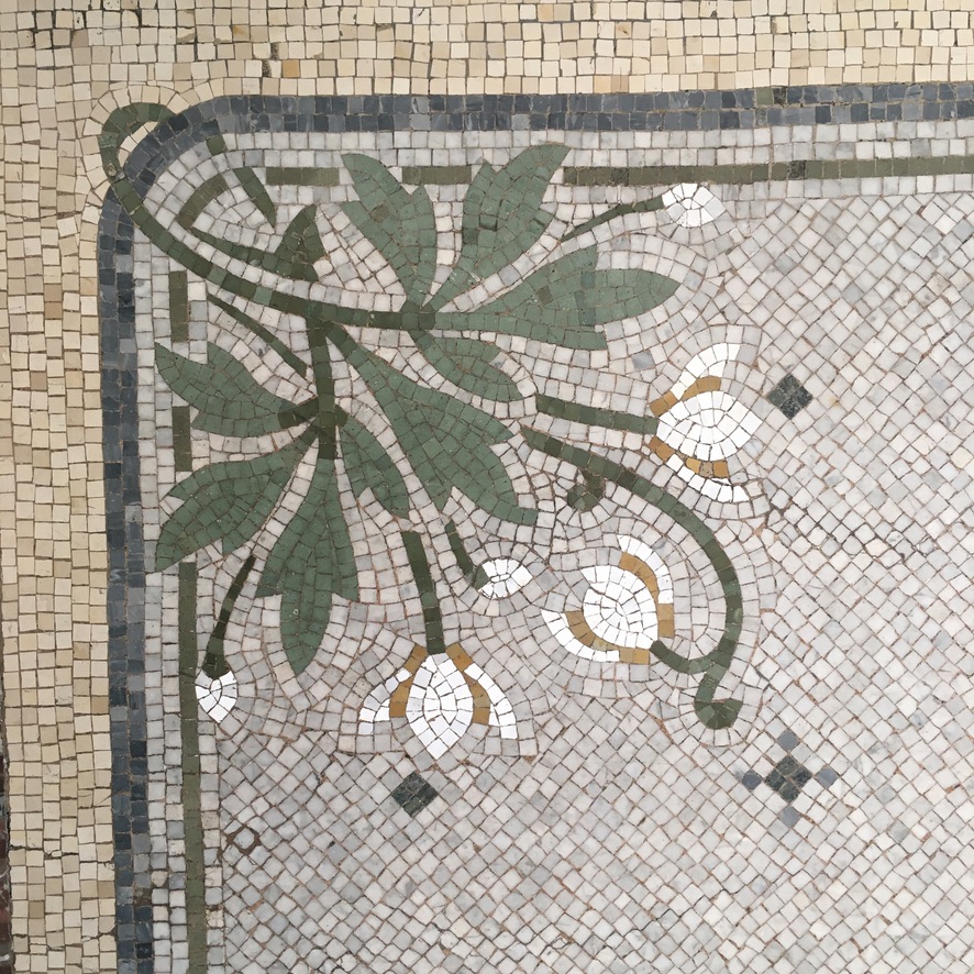 Détail de motif
Restauration de sol en mosaïque de marbres,
Rue Jean Menans, Paris 19ème